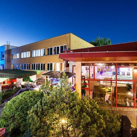 Hotel Therma Dunajska Streda Exterior photo