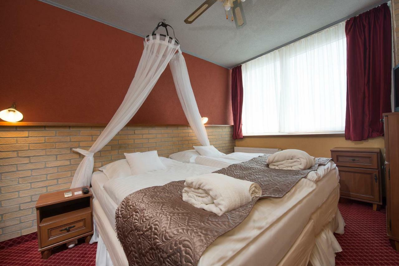 Hotel Therma Dunajska Streda Exterior photo